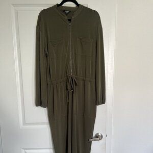 Express jumpsuit- zipper front